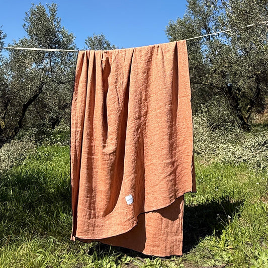 Mantel Sustraiak - Brick Espiga & Overlock Azul Marino